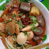 ก๋วยเตี๋ยวเนื้อ เจ้ปิ๊กชนบท3