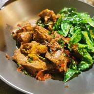 ผัดกระพือ ปากเกร็ด