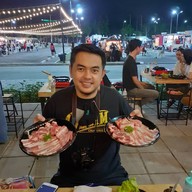 HACHI GRILL BAR MORE SPACE