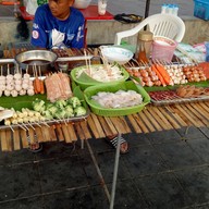 ร้านไอ้ดำหม่าล่า แสบซ่า ท้าลิ้มลอง