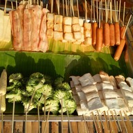 ร้านไอ้ดำหม่าล่า แสบซ่า ท้าลิ้มลอง