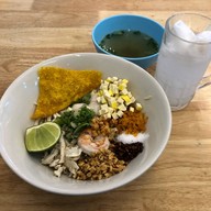 ก๋วยเตี๋ยว นิวเบรคแตก บขส.เก่า