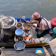 ร้านก๋วยเตี๋ยว ลุงตี๋ ป้านา ท่าน้ำวัดสะแก