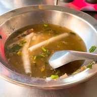เมนูของร้าน ก๋วยจั้บสามแยก