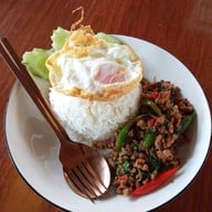 เมนูของร้าน ครัวกะเพราหอม