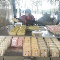ขนมสาลี่สุพรรณ ตลาดหลวงปู่ทวด