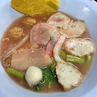 เมนูของร้าน เย็นตาโฟลูกชิ้นปลาราชวงศ์ ดอยสะเก็ด