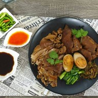 บ้านขาหมู6  พฤกษา15