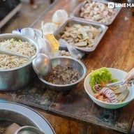 เมนูของร้าน ก๋วยเตี๋ยวต้นตอ อุดรธานี