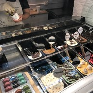 SIMPLE DAY GELATO & CHOCOLATE เดอะบล๊อค ราชพฤกษ์