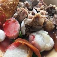 ก๋วยเตี๋ยวอาม่า เจ้าเก่าปากซอยเพชรบุรี42 ลาดกระบัง