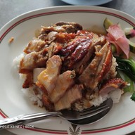 เมนูของร้าน แสงทอง สะพานนวลฉวี
