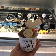SIMPLE DAY GELATO & CHOCOLATE เดอะบล๊อค ราชพฤกษ์