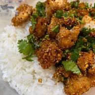 ครัวแม่ย่า (ข้าว บะหมี่ หมูกระทะ)