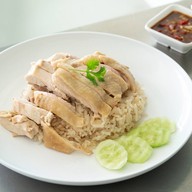 เมนูของร้าน กินครบ ถนนสนามบิน