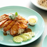 เมนูของร้าน กินครบ ถนนสนามบิน