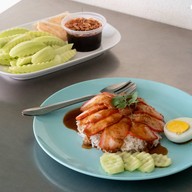 เมนูของร้าน กินครบ ถนนสนามบิน