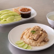 เมนูของร้าน กินครบ ถนนสนามบิน