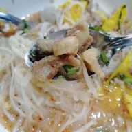เมนูของร้าน ก๋วยเตี๋ยวต้มยำ นายเด้นท์