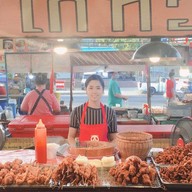 The fried ไก่ทอด หาดใหญ่ ตลาดแต้ไนท์มาเก็ต