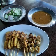 เมนูของร้าน หมี่ต้นโพธิ์ เมืองภูเก็ต (วงเวียนหอนาฬิกา) สาขา 1 หอนาฬิกา