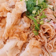 ครัวแม่ย่า (ข้าว บะหมี่ หมูกระทะ)