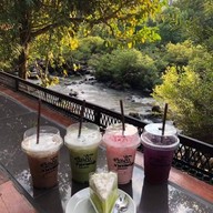 ธารน้ำ กาแฟหอม