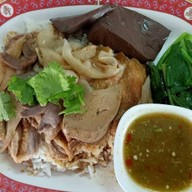 ก๋วยเตี๋ยวเป็ดโต วัดธรรมจักร