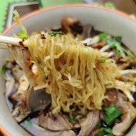 เมนูของร้าน ก๋วยเตี๋ยวไก่มะระ อ่อนนุช 44