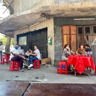 โตจังอ๋อง noodlebar บะหมี่กุ้งแม่น้ำเผาเจ้าแรกของไทย ป้อมปราบศัตรูพ่าย