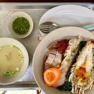 เมนูของร้าน โตจังอ๋อง noodlebar บะหมี่กุ้งแม่น้ำเผาเจ้าแรกของไทย ป้อมปราบศัตรูพ่าย