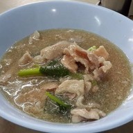 ราดหน้า ขาหมูแต้จิ๋วพี่แองจี้