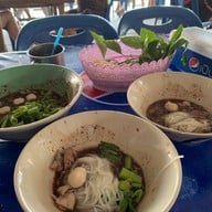 ก๋วยเตี๋ยวเรือ ป.ประทีป ซอยรัชดาภิเษก 32