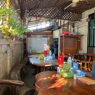 ใสสะอาดก๋วยเตี๋ยวลูกชิ้นน้ำใส วัดอรุณ