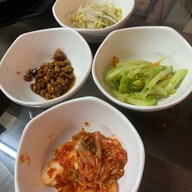 ร้านอาหารเกาหลีบ้านถั่ว (콩이야기)