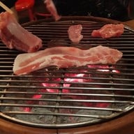 Hachi Grill Bar รวมโชค