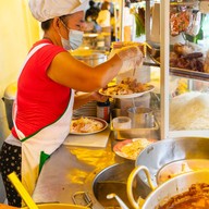 เมนูของร้าน ก๋วยเตี๋ยวหลอด น่องไก่