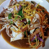 ยำรสเด็ดใต้ทางด่วน