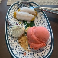 เมนูของร้าน เรือนต้น มณเฑียร สุรวงศ์