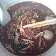 เมนูของร้าน ก๋วยเตี๋ยวเรือฟ้ามุ่ย