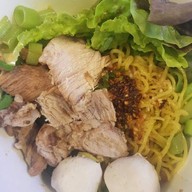 เมนูของร้าน ก๋วยเตี๋ยว สุกี้ สลัด ยูดีทาวน์ K8 UDTOWN