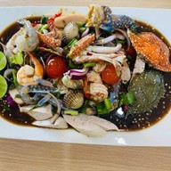 ไฮโซคีโมยำ ปั๊มปตท.ลพบุรีราเมศวร์