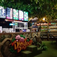 Dinosaur Dining เทอมินอล21โคราช