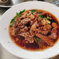 ลูกชิ้นเนื้อนายชัย