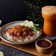 ไก่ทอดหาดใหญ่ไชน่า & Teh Tarik ชาชัก สาขา เฉลิมพระเกียรติ.9ที่16 หนองบอน