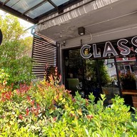 CLASS Cafe' จอมสุรางค์