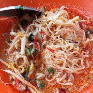 ก๋วยเตี๋ยวต้มยำหมูบะช่อ (สูตรคุณยาย)