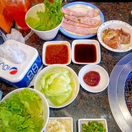 เมนูของร้าน ย่าง HERE Victoria Garden เพชรเกษม69