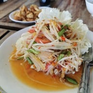 เมนูของร้าน ก๋วยเตี๋ยวเรือ ราไวย์ ซอยไสยวน