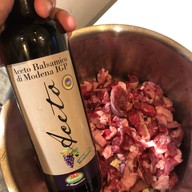 ผัดกระพือ ปากเกร็ด